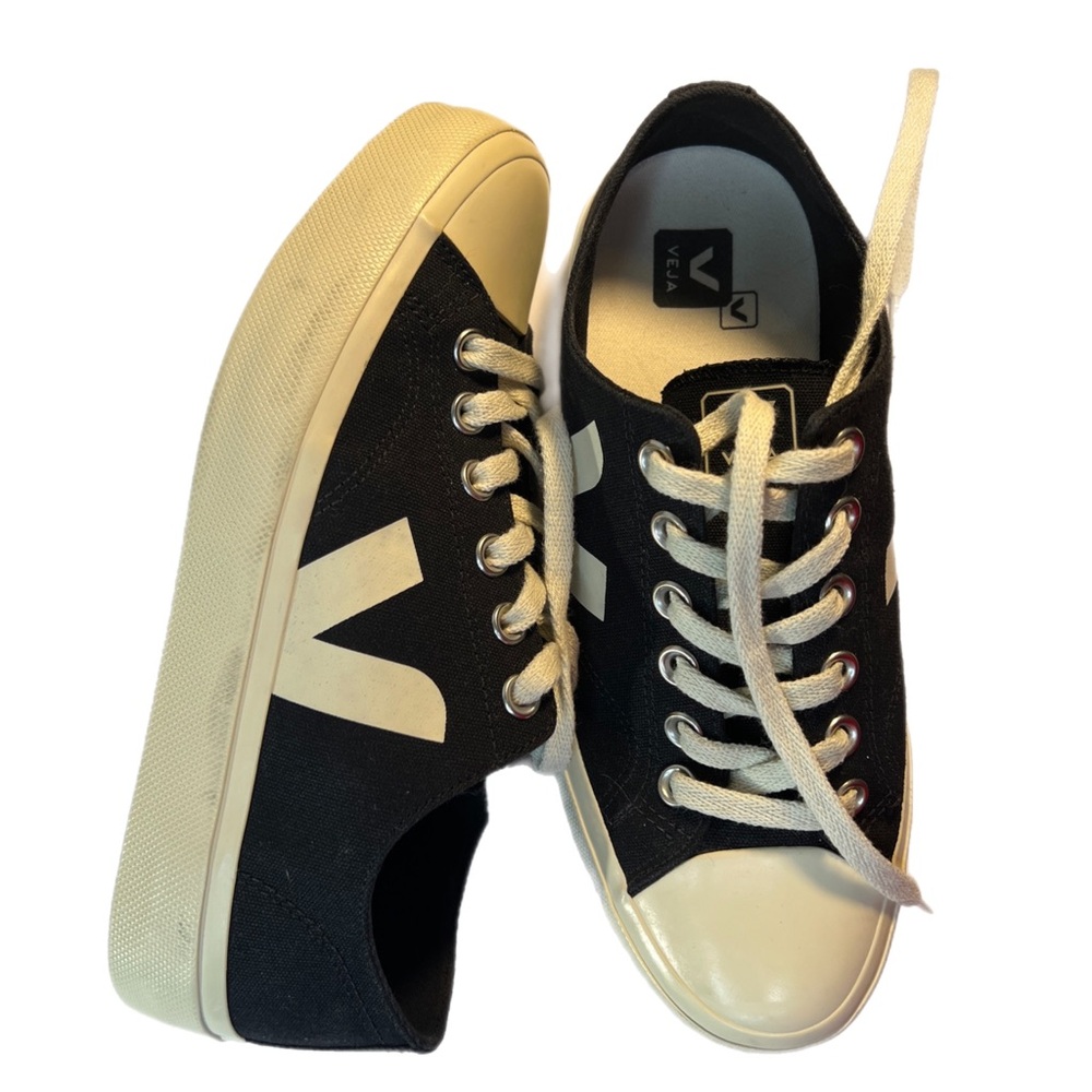 EUC 135$ Veja Wata II Organic Cotton Black/Cream Logo Sneakers 8 Euto 39 - Picture 9 of 16
